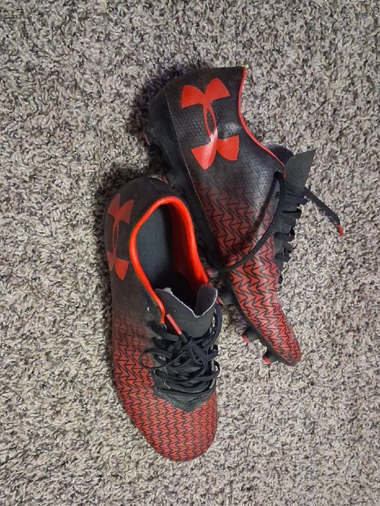 Under Armour Other - Under Armour Black and Red Patterned Soccer Cleats